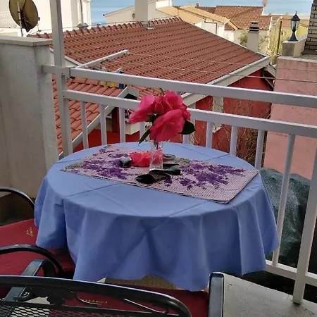 Bungalov Vlado Holiday home *